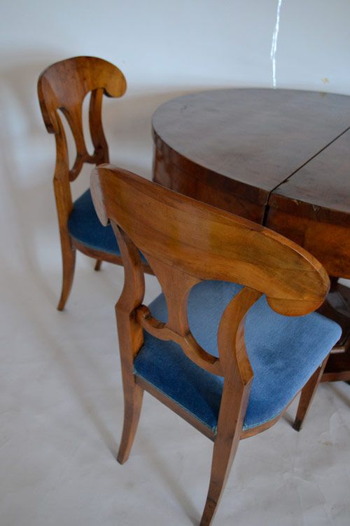 Biedermeier table and chairs
