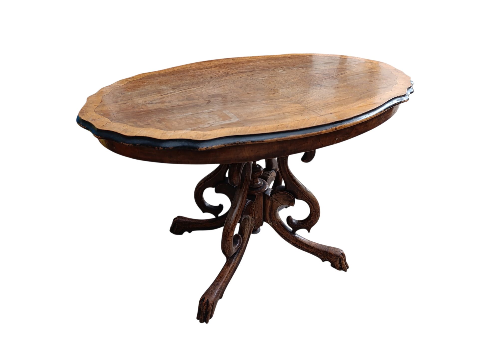 Neo-baroque table